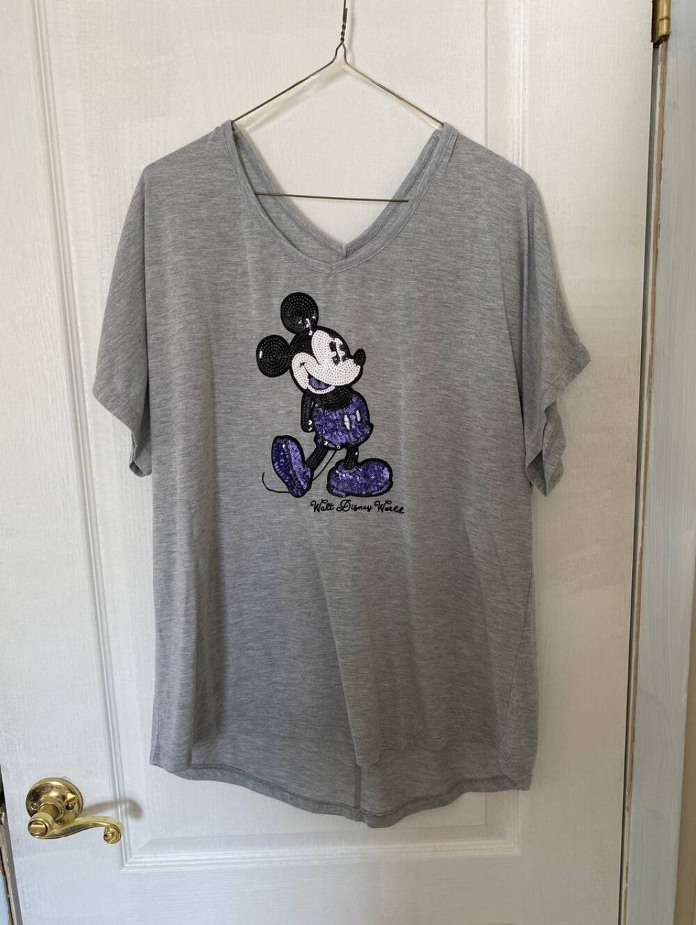 Women’s Gray and Purple Sequined Walt Disney World Short Sleeve Tee Size Large